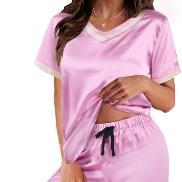 Women's Short Sleeve V Neck Shirt with Capri Pants Lounge Set Silk Pj Set